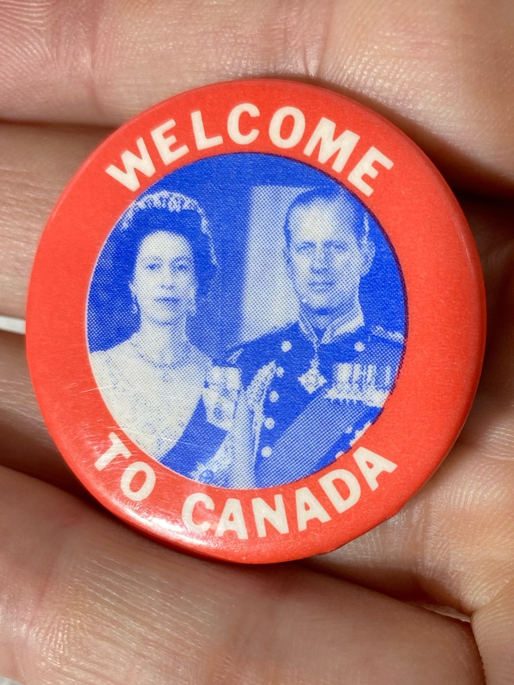 Vintage 1959 Queen Elizabeth II Prince Philip Welcome To Canada Royal Tour Pin - Picture 7 of 11
